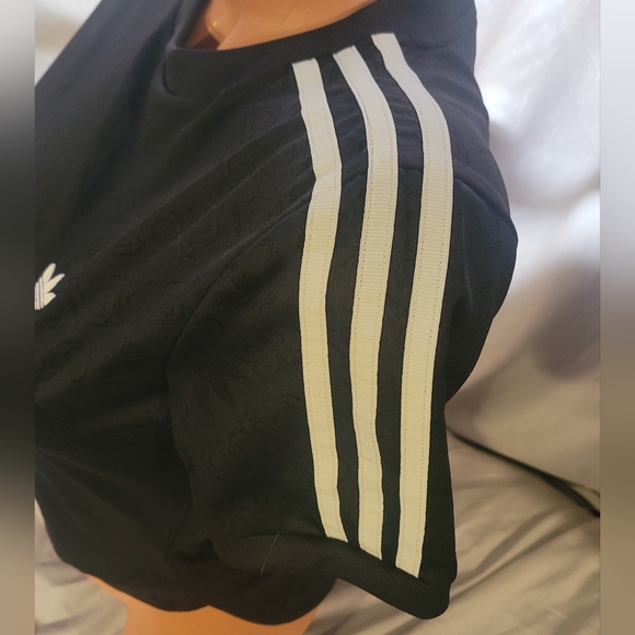Woman's ADIDAS Stretch Bodysuit Size Small - Picture 5 of 6